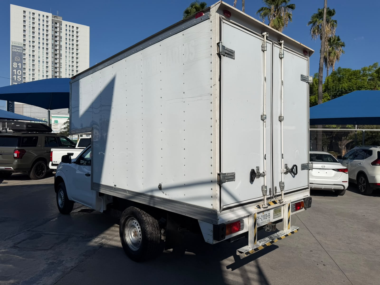 Nissan NP300 Caja Seca 2024
