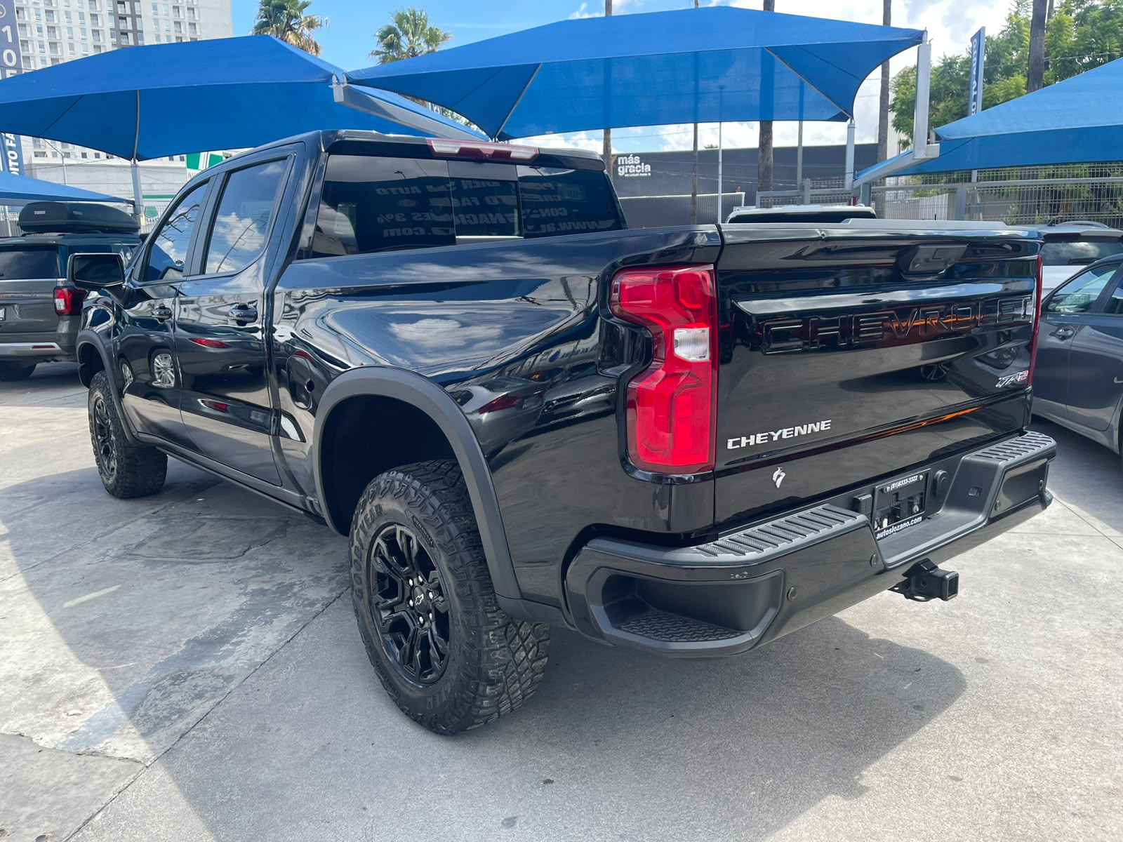 CHEVROLET CHEYENNE ZR2 2022