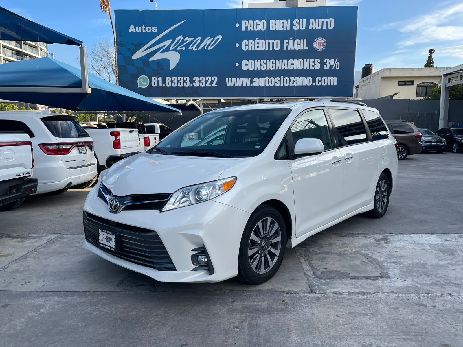 TOYOTA SIENNA XLE 2020