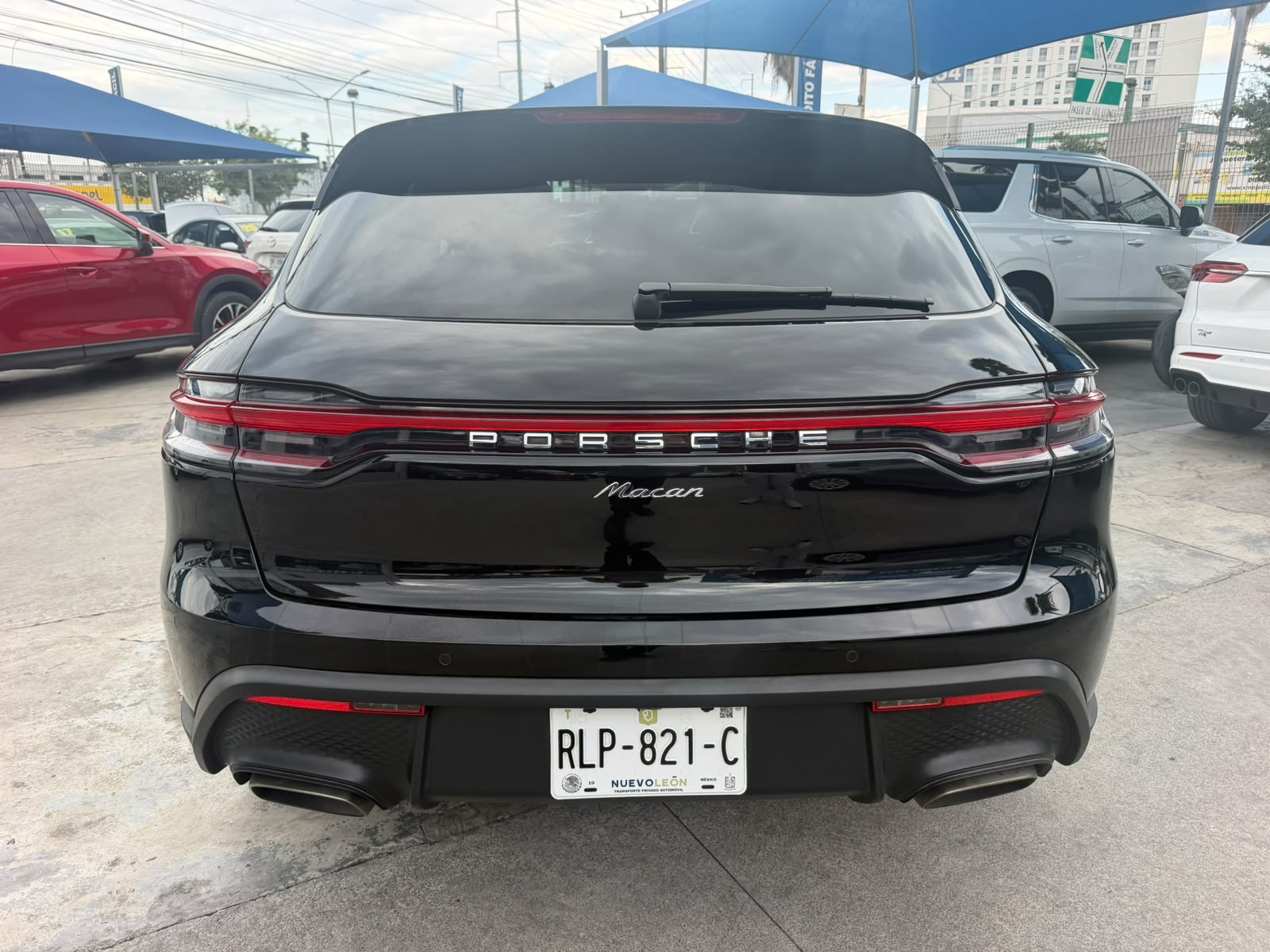 PORSCHE MACAN 2025
