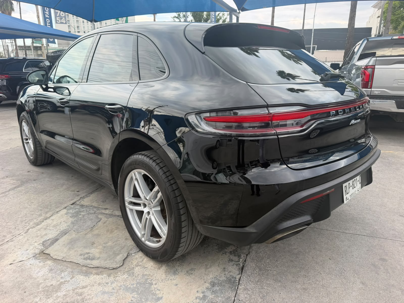 PORSCHE MACAN 2025